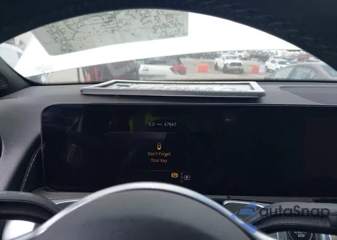 2022 Mercedes-Benz Glb 250 z USA, uszkodzony, nr VIN W1N4M4GB3NW250088